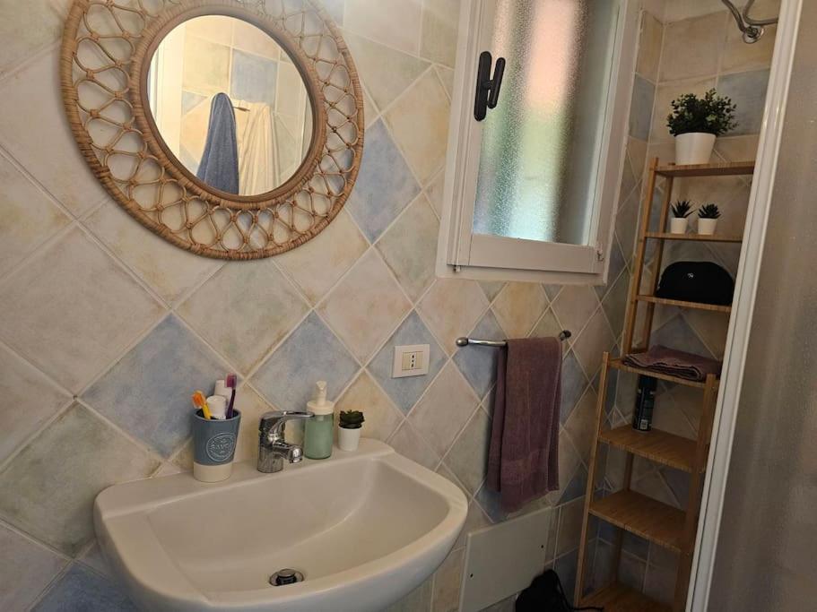 Villa La Casa Di Ludo Is Traias Esterno foto